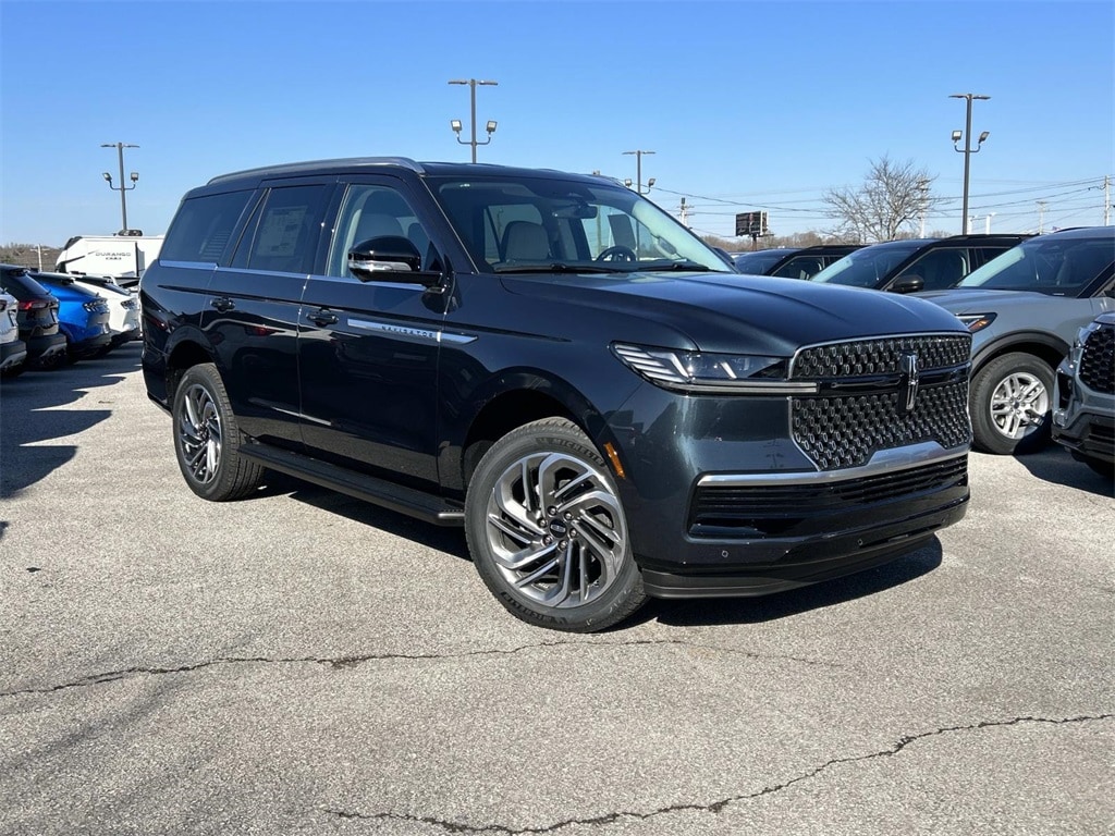 New 2026 Lincoln Navigator Premiere SUV