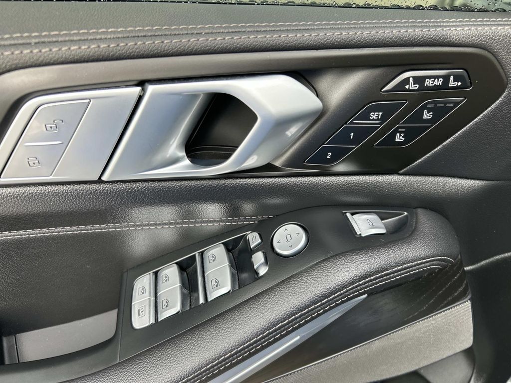 2021 BMW X7 40i - Photo 30