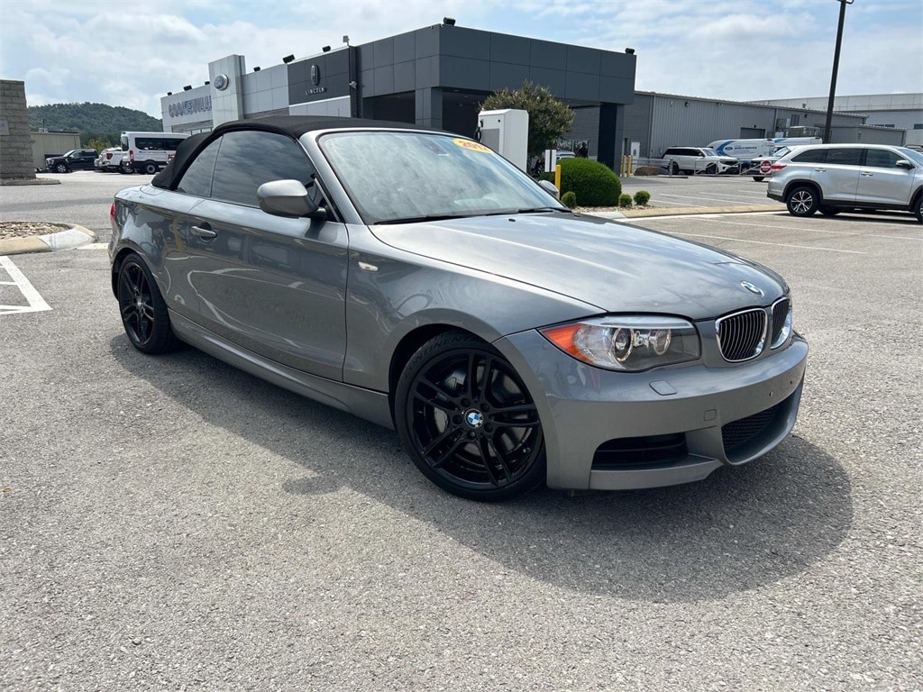 Used 2012 BMW 1 Series 135i with VIN WBAUN7C5XCVM26611 for sale in Cookeville, TN