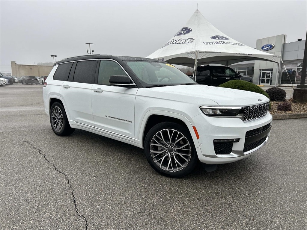 2024 Jeep Grand Cherokee L Summit Reserve's photo