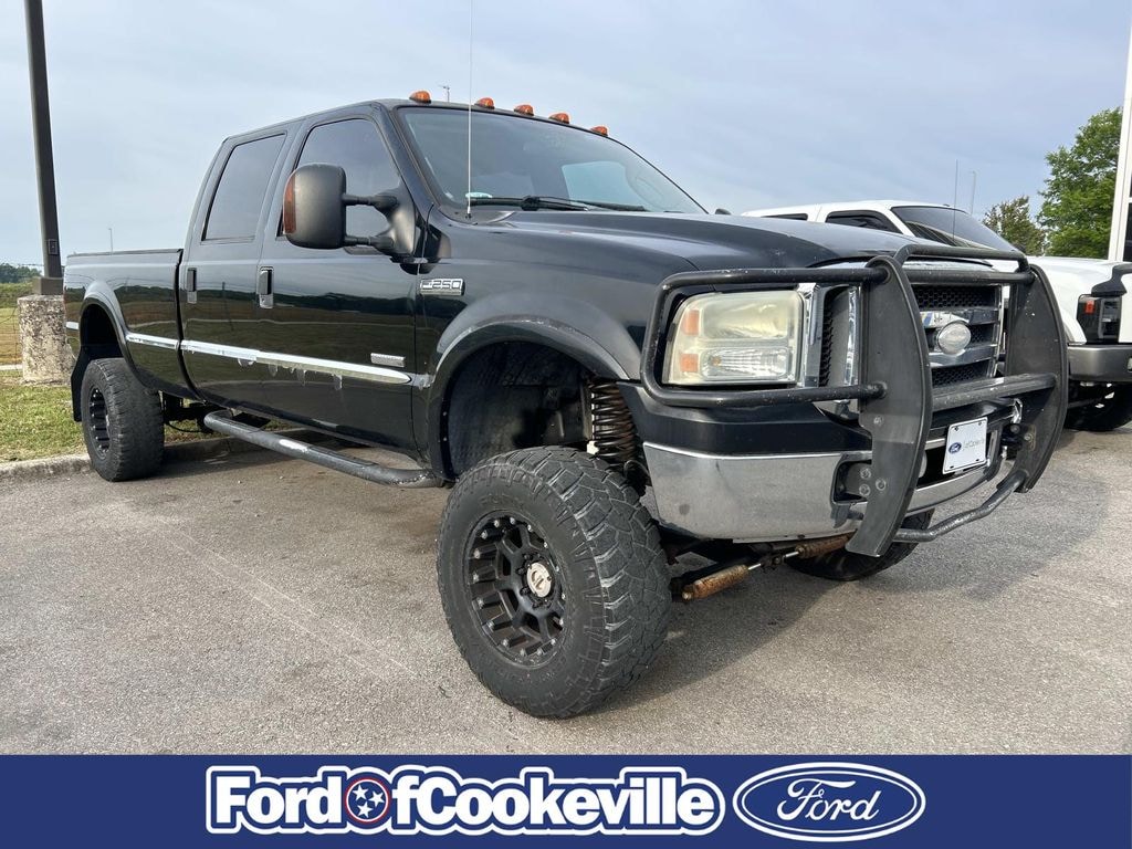 Used 2005 Ford F-250SD Lariat Truck