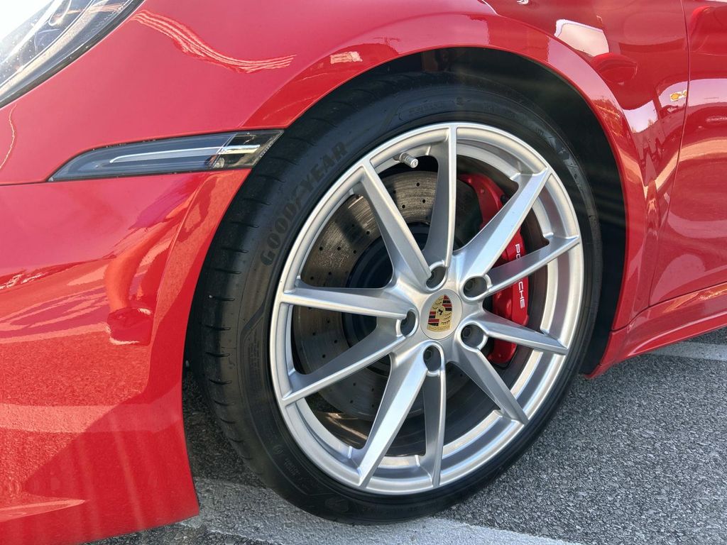 2024 Porsche 911 GTS - Photo 23