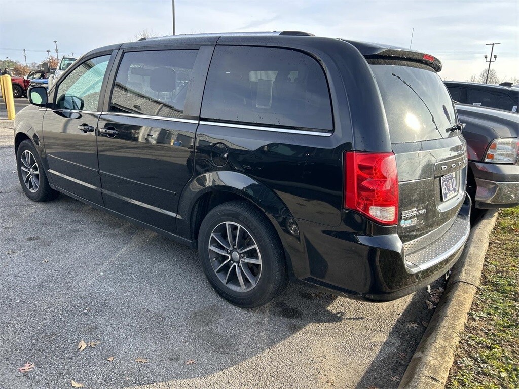 Used 2017 Dodge Grand Caravan SXT Minivan/Van