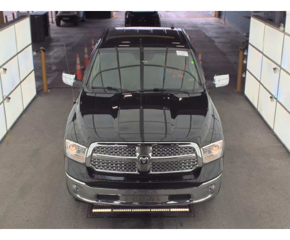 2018 Ram 1500 Laramie photo 2
