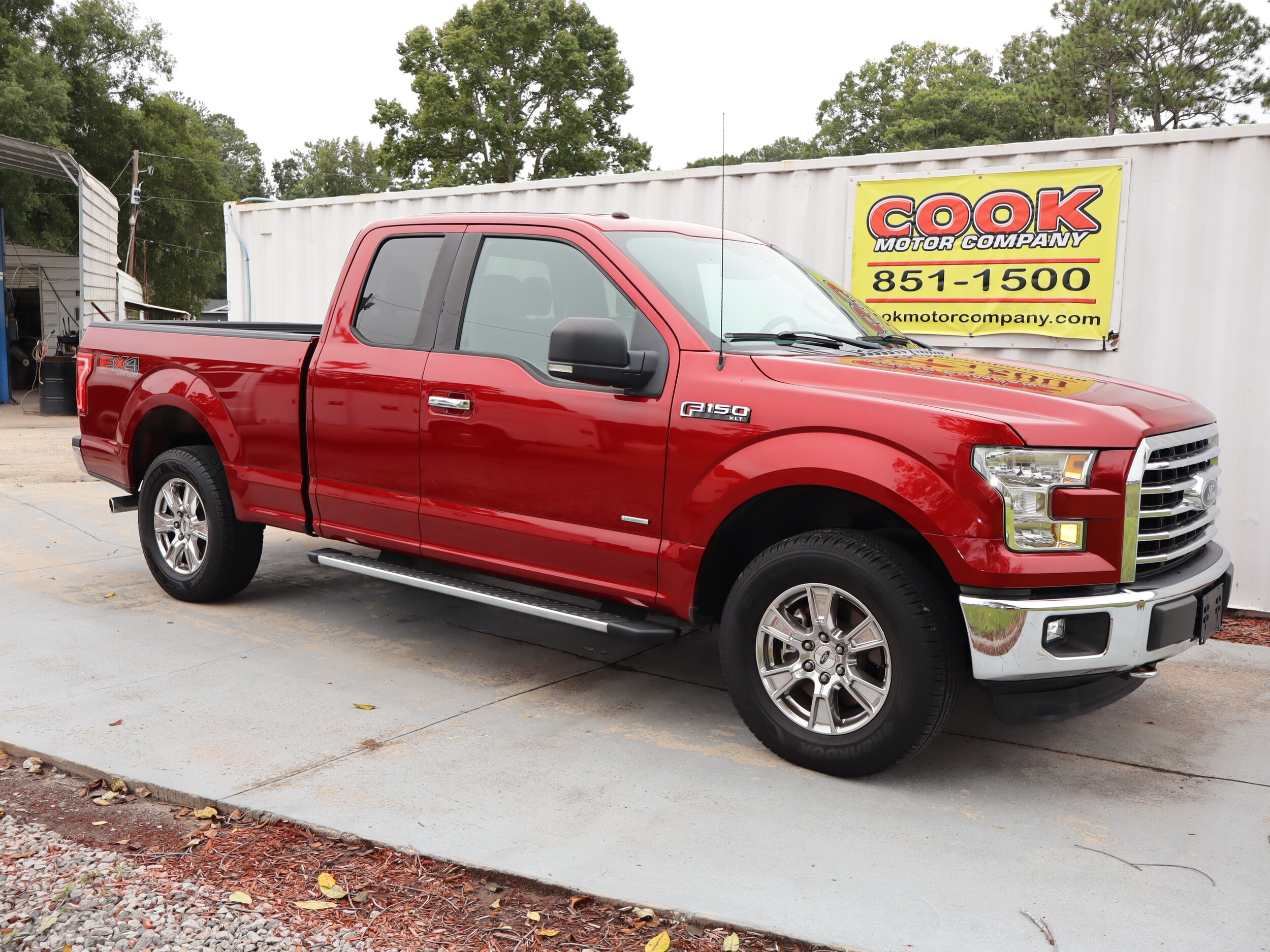 2016 Ford F-150 XLT FX4 photo 2