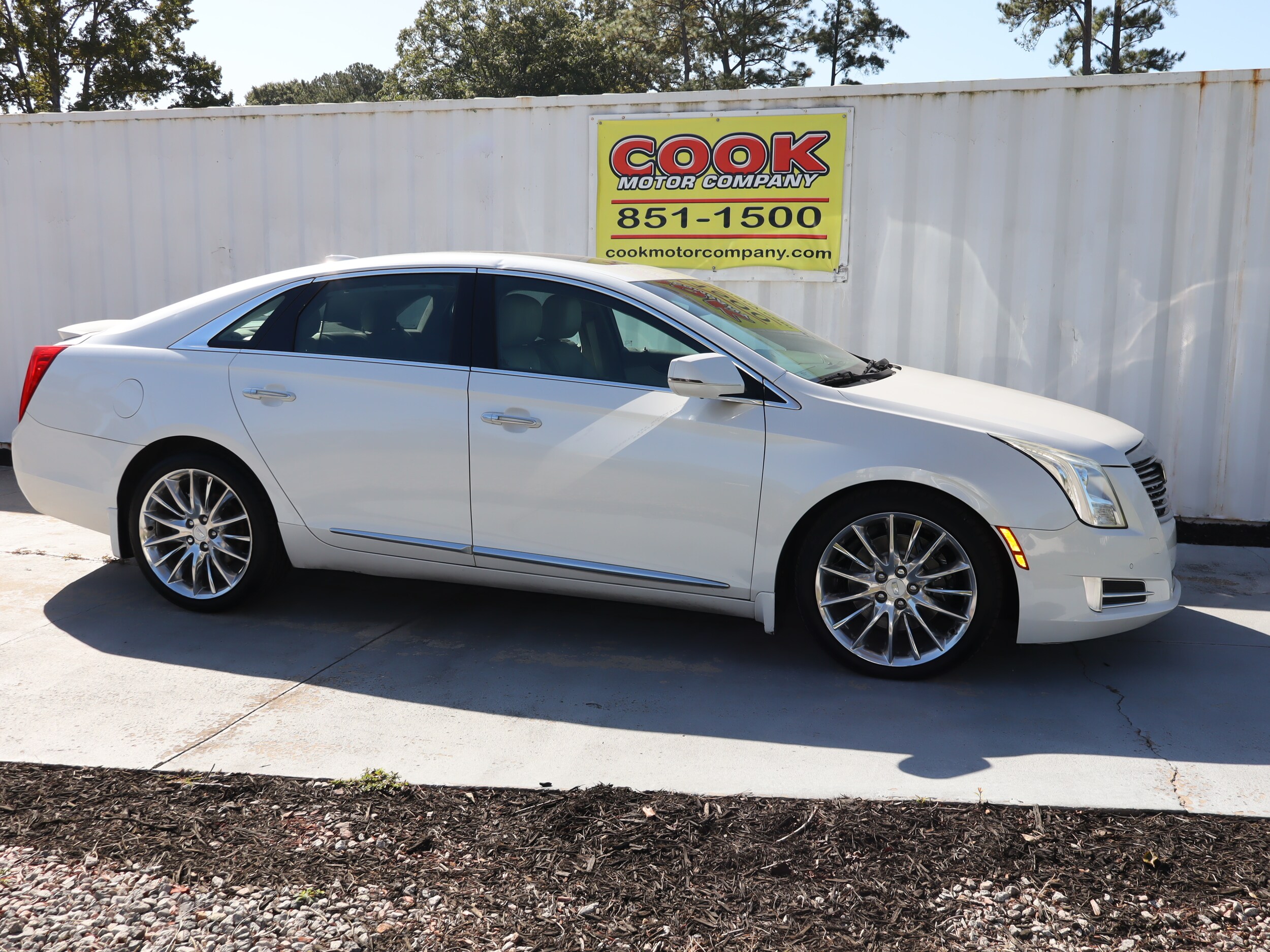 2016 Cadillac XTS V-Sport Platinum photo 4