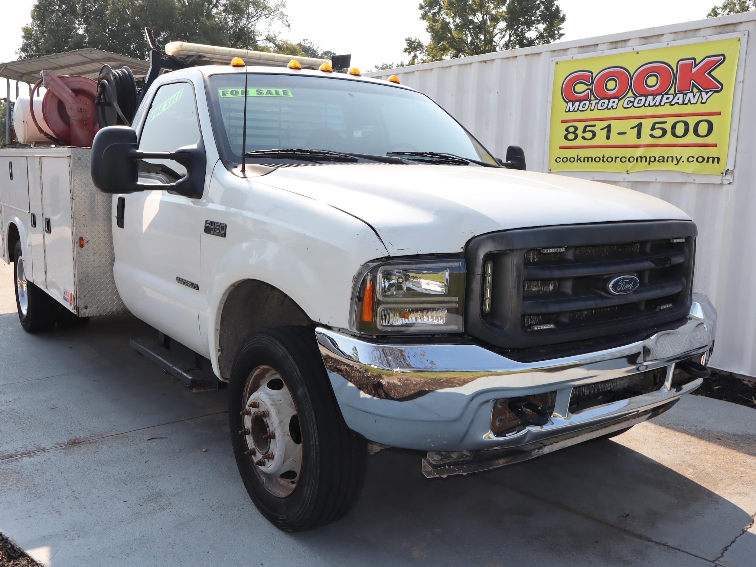 2002 Ford F-450 Chassis SERVICE BODY - 1