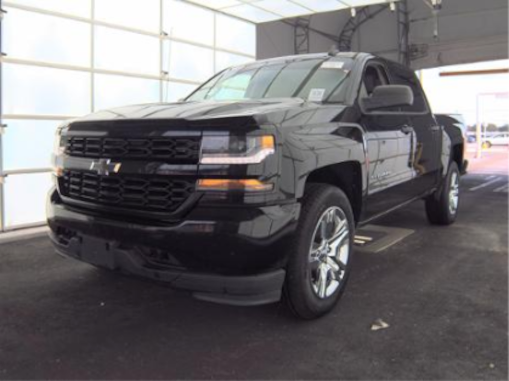 Used 2018 Chevrolet Silverado 1500 Silverado Custom 4x4 Crew Truck Crew Cab