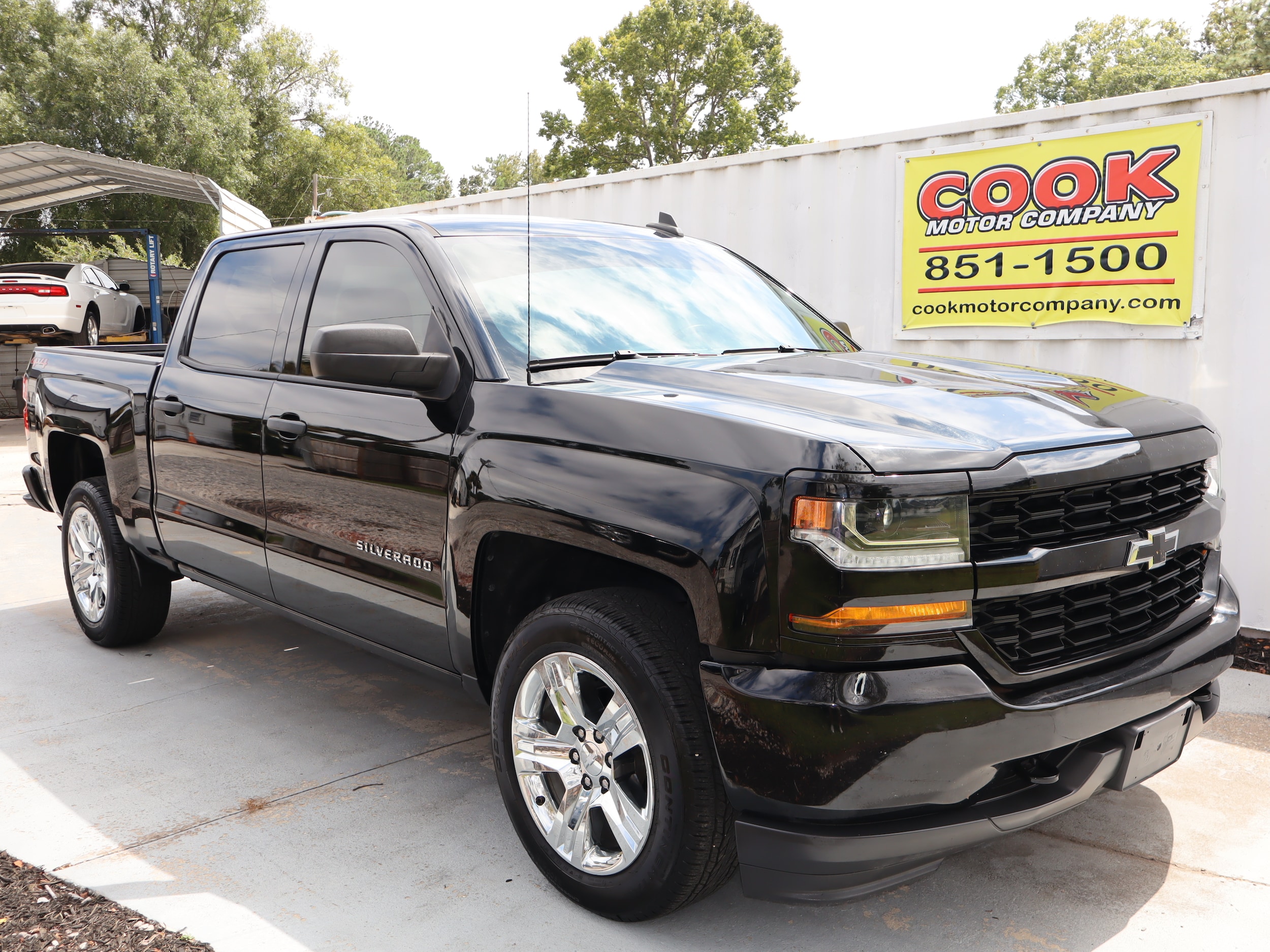 2018 Chevrolet Silverado 1500 Silverado Custom 4x4 Crew - 0