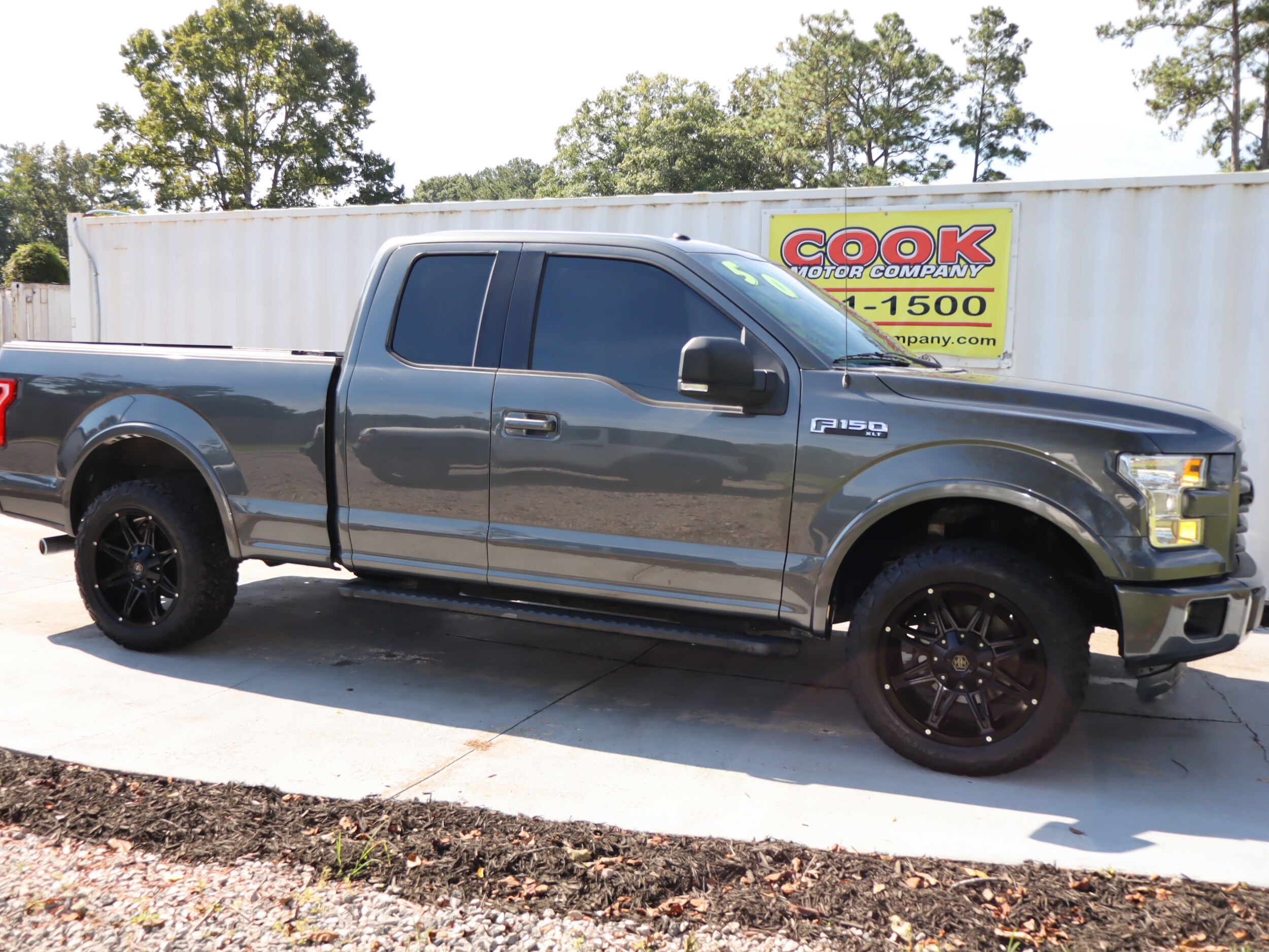 2016 Ford F-150 XLT photo 3
