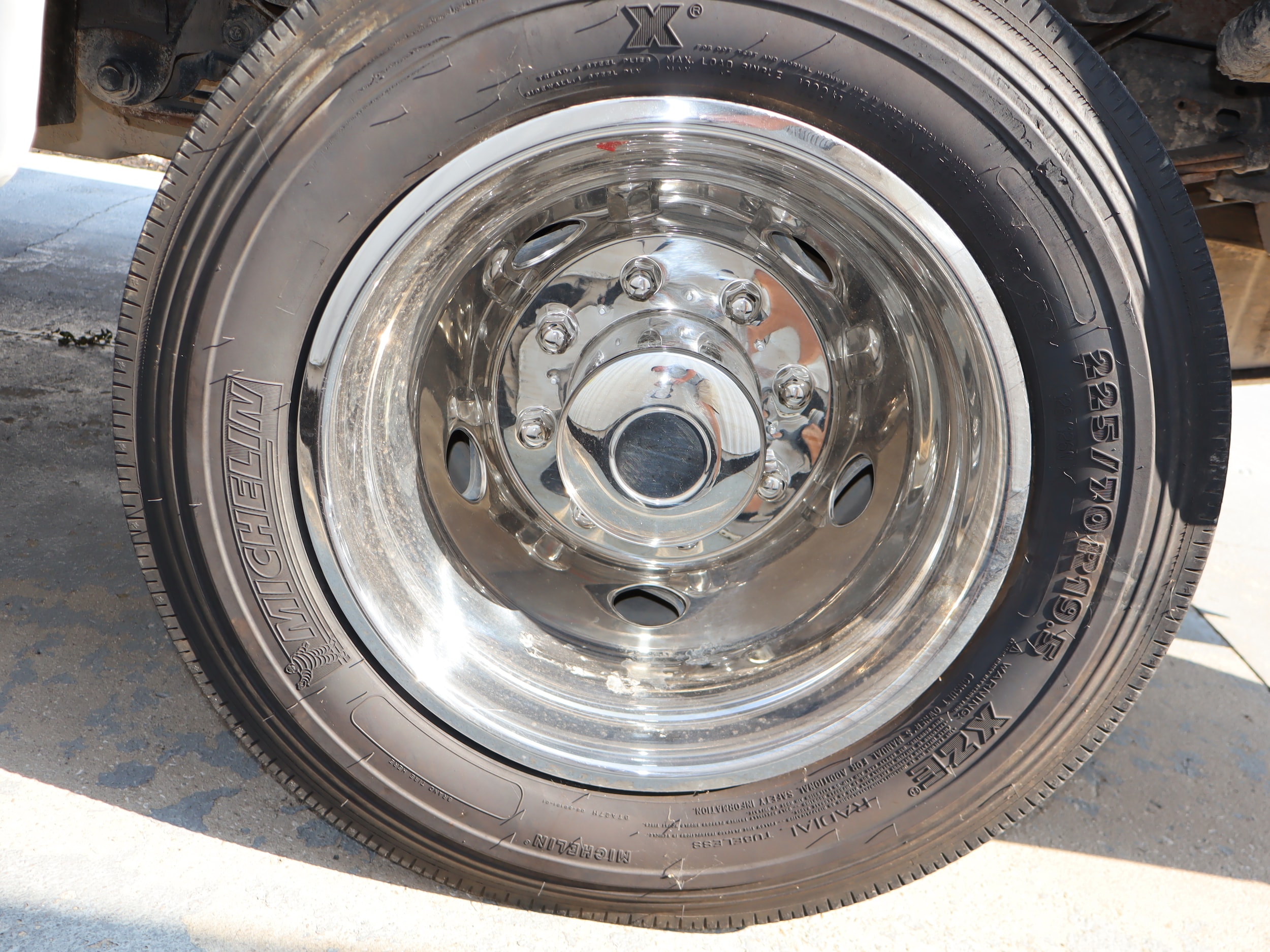 2002 Ford F-450 Chassis SERVICE BODY - 10