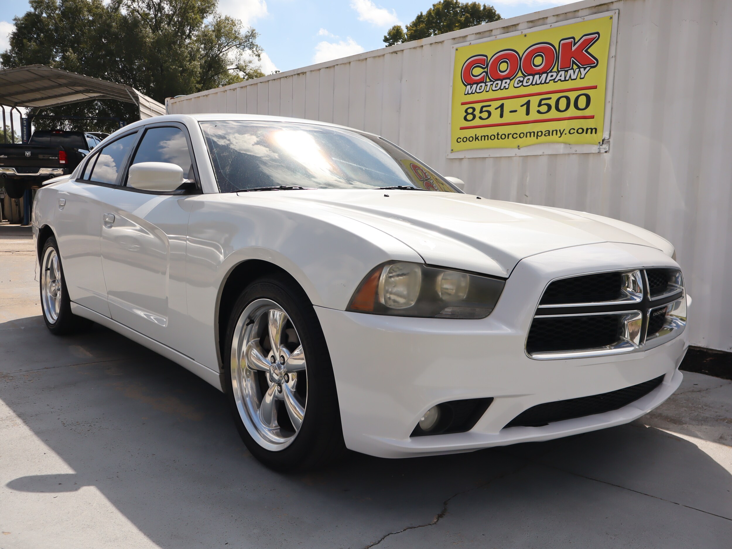 2013 Dodge Charger SXT photo 3