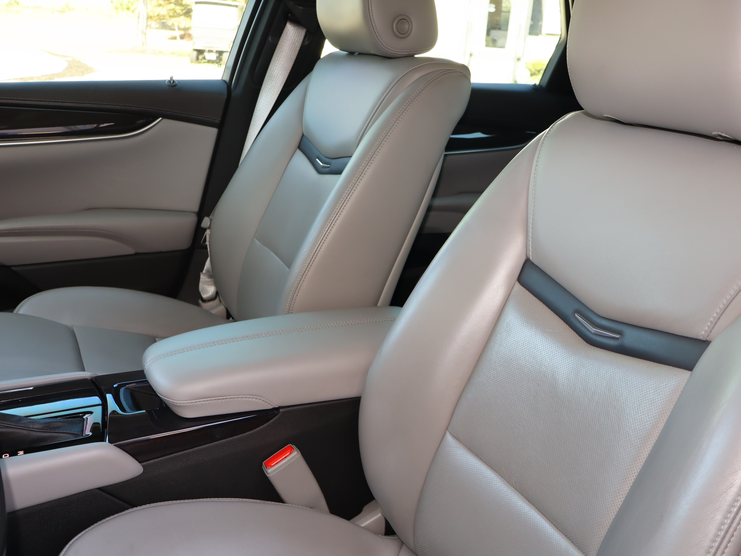 2017 CADILLAC XTS Luxury Radiant Silver at Cook Motor Company