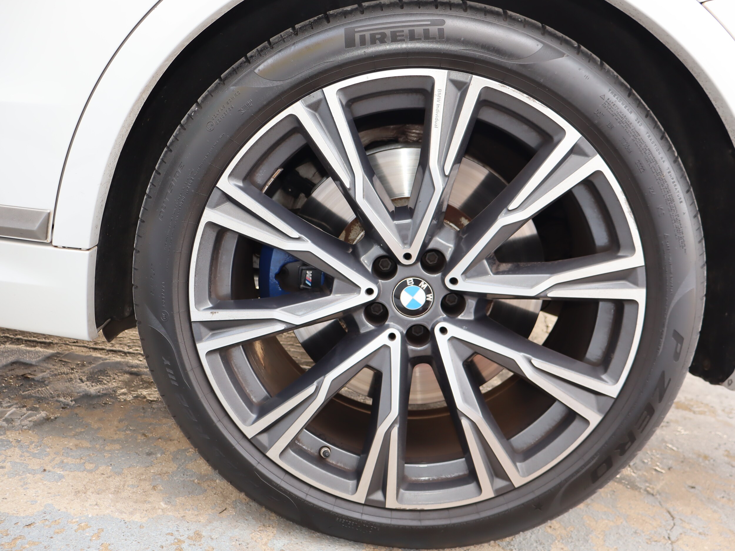 2021 BMW X7 M50i - Photo 21