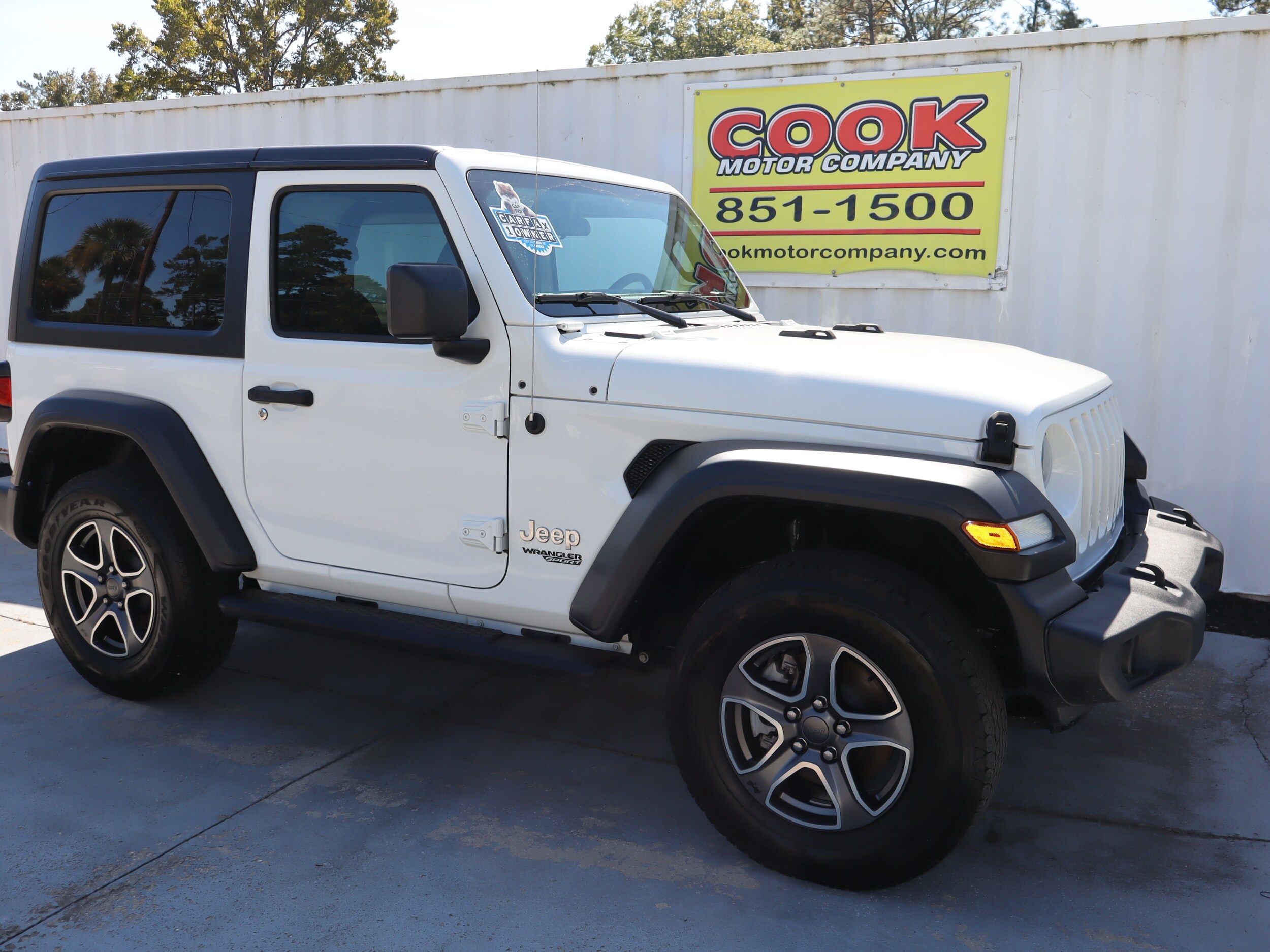 2019 Jeep Wrangler Sport photo 2