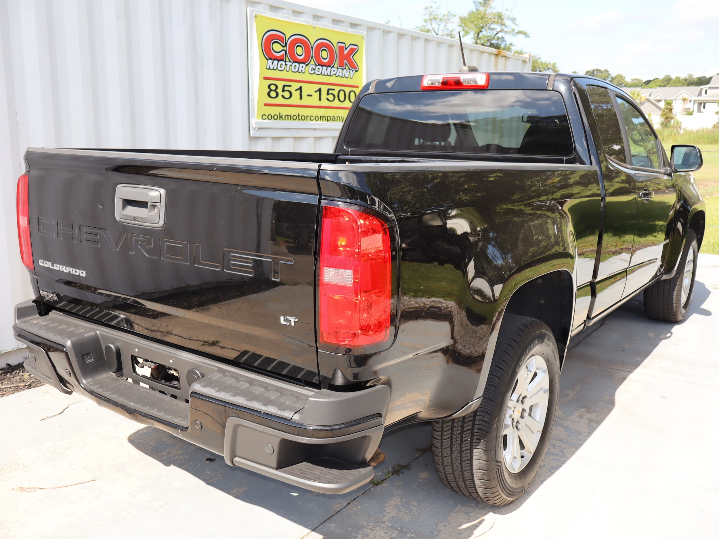 2022 Chevrolet Colorado LT - 9