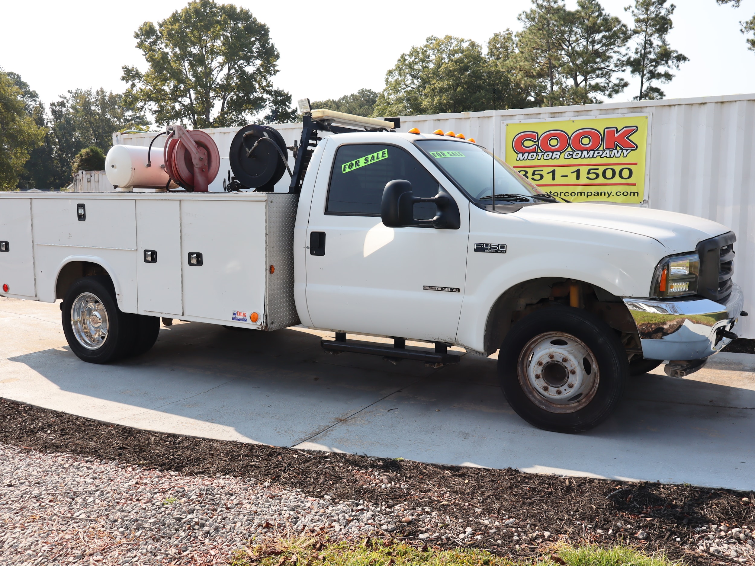 2002 Ford F-450 Chassis SERVICE BODY - 0