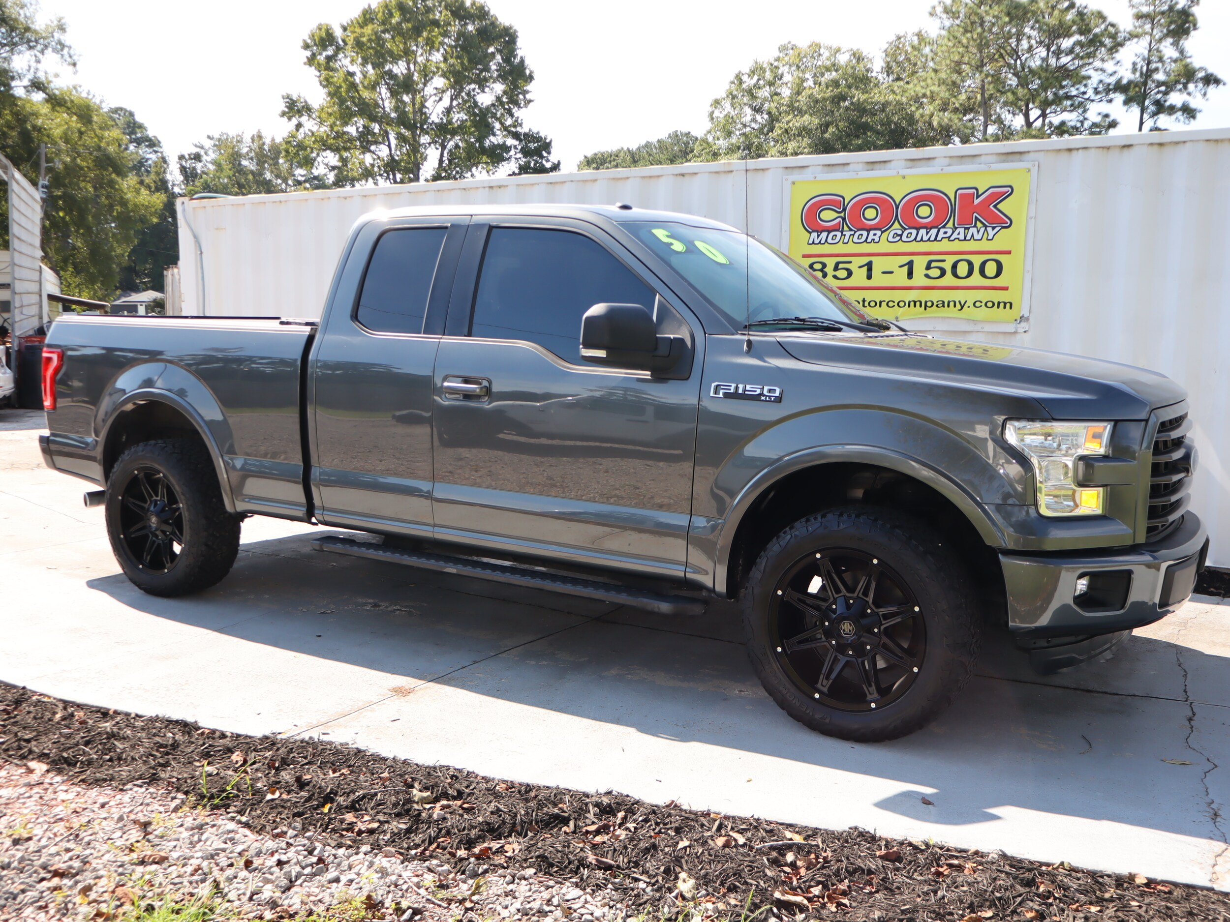 2016 Ford F-150 XLT photo 4