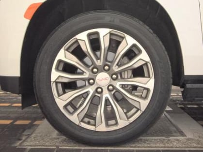 2021 GMC Yukon XL Denali - 8