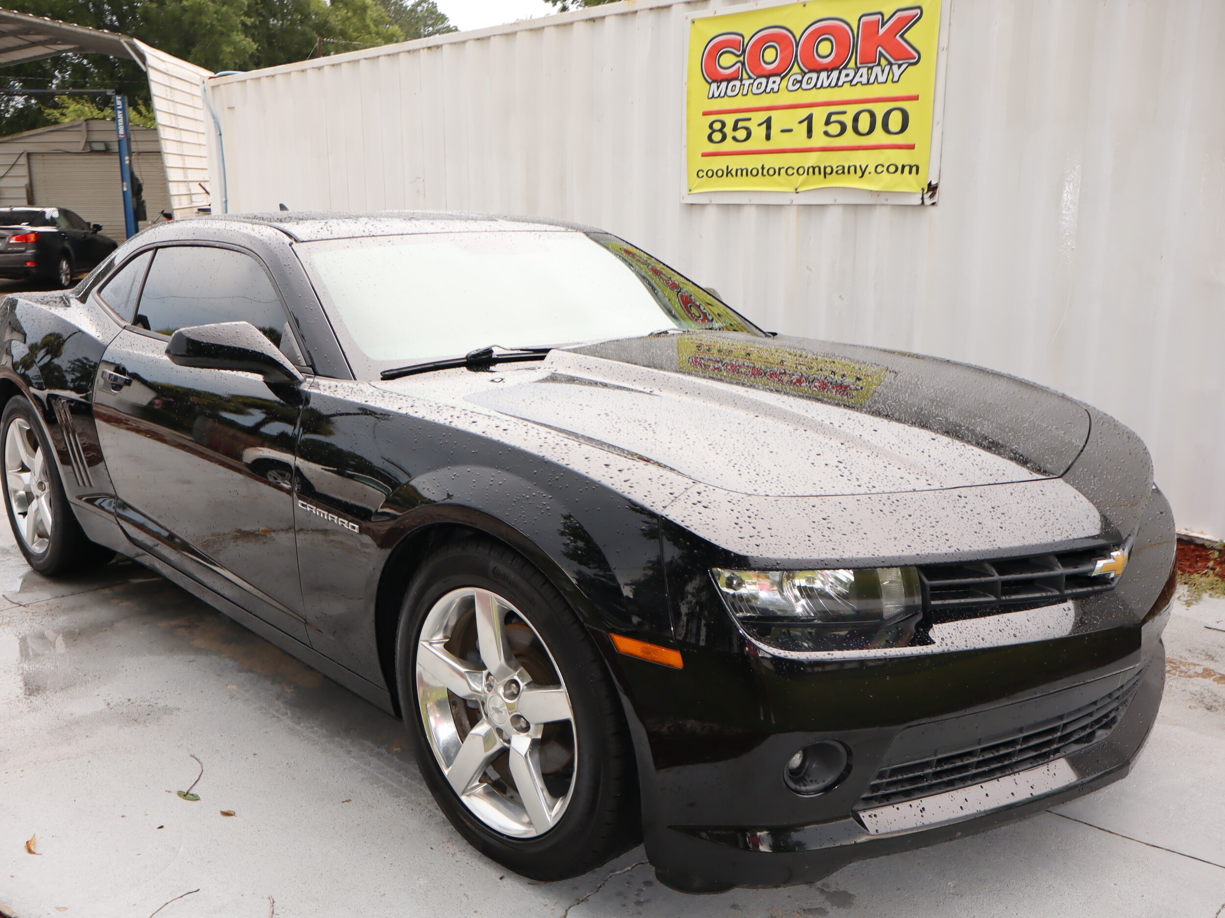2015 Chevrolet Camaro 1LT photo 2