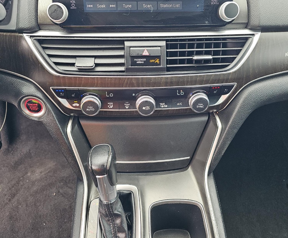 2018 Honda Accord Touring - 9