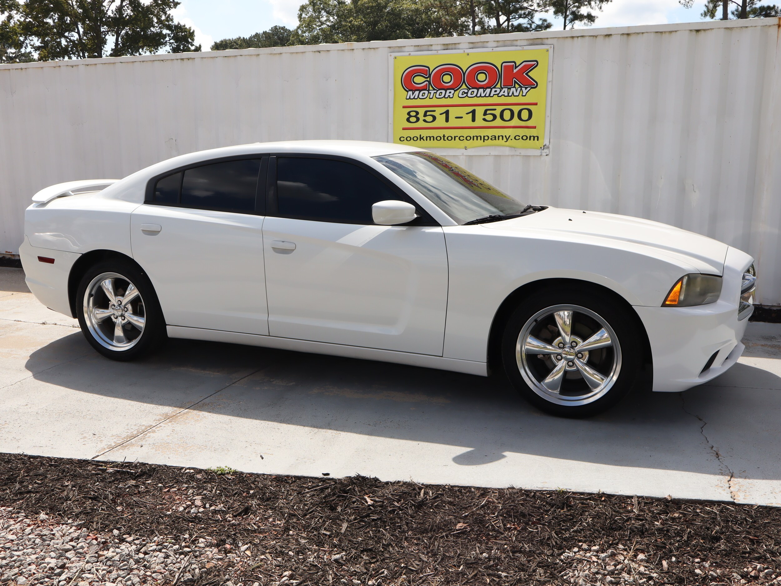 2013 Dodge Charger SXT photo 4