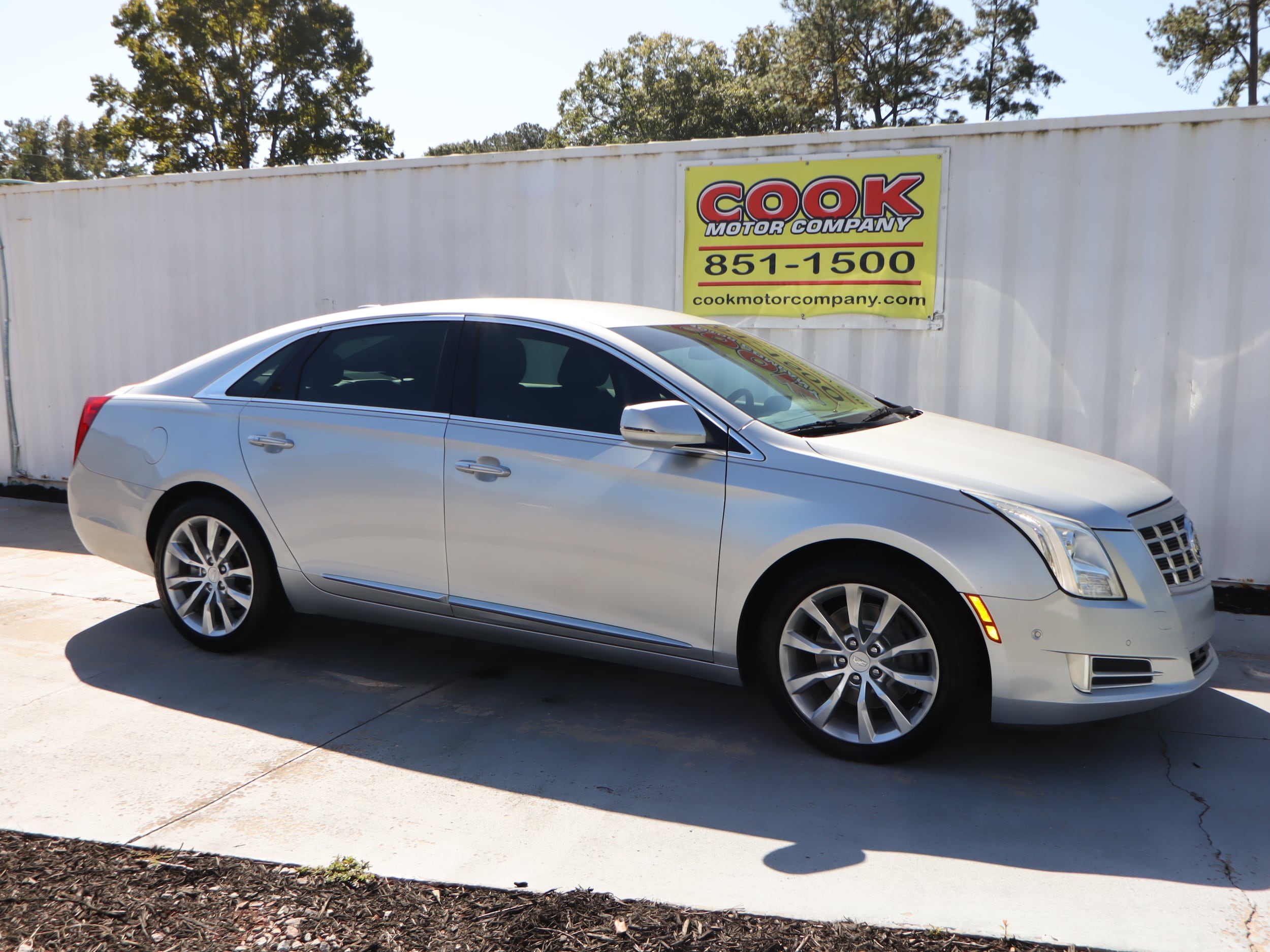 2017 CADILLAC XTS Luxury - 1