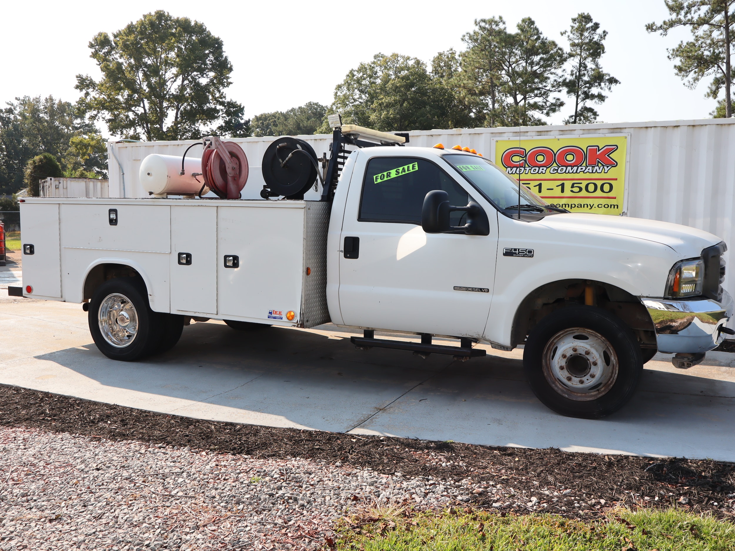2002 Ford F-450 Chassis SERVICE BODY - 3