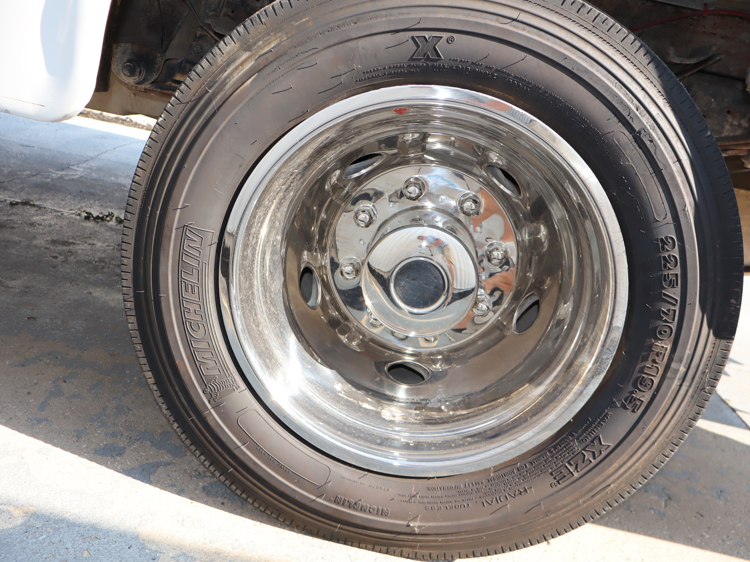 2002 Ford F-450 Chassis SERVICE BODY - 11