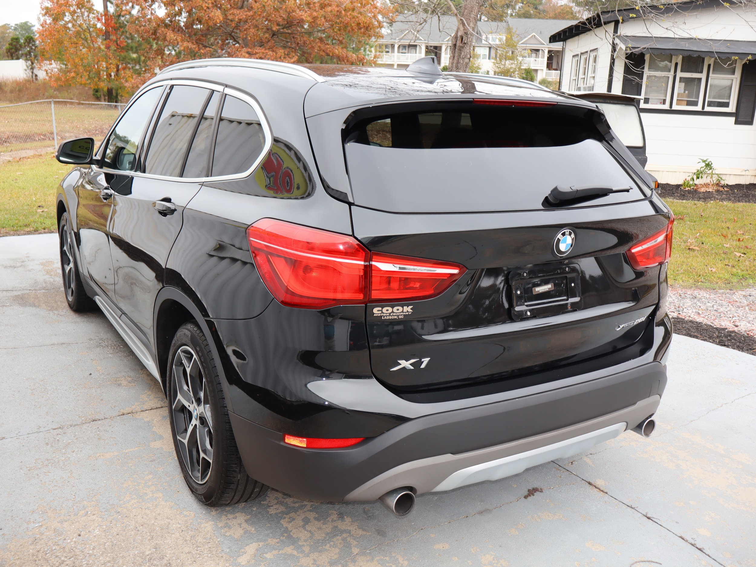 2018 BMW X1 xDrive28i - 6