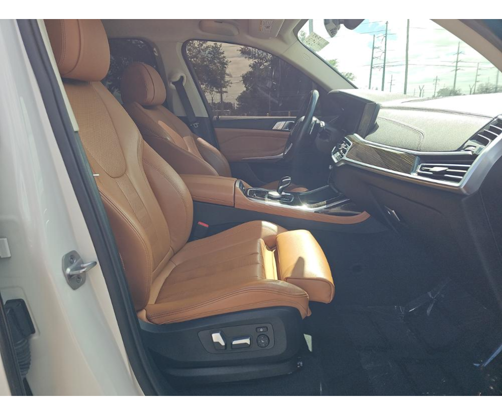 2021 BMW X7 xDrive40i - 9