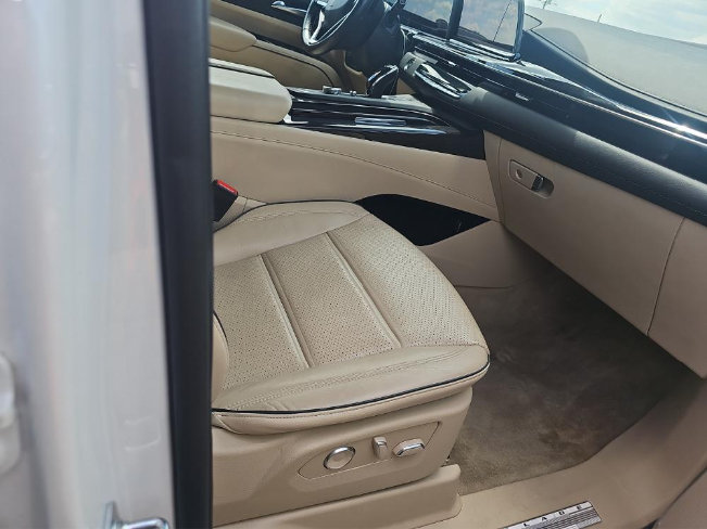 2023 CADILLAC Escalade Premium Luxury - 8