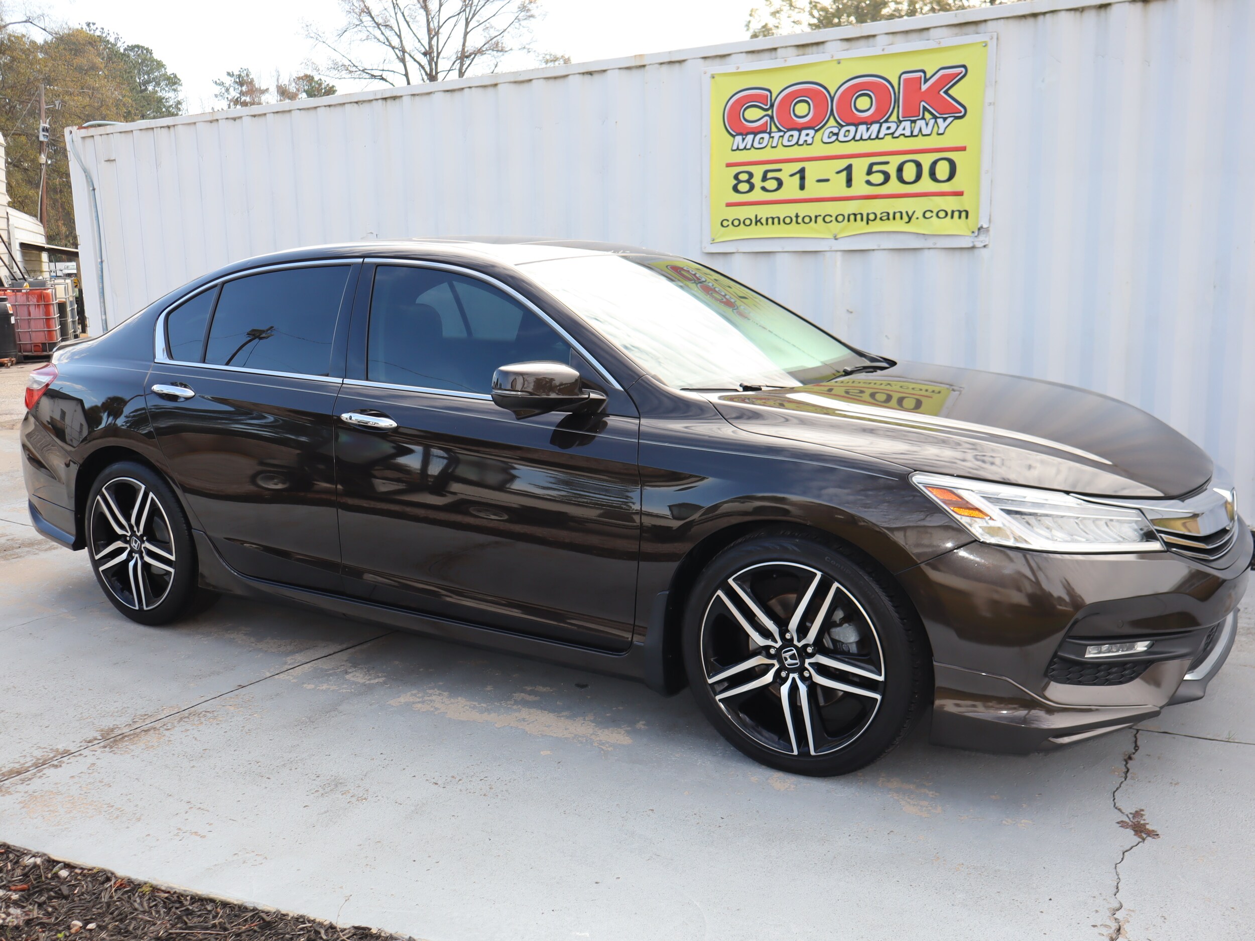 2017 Honda Accord Touring V6 photo 2