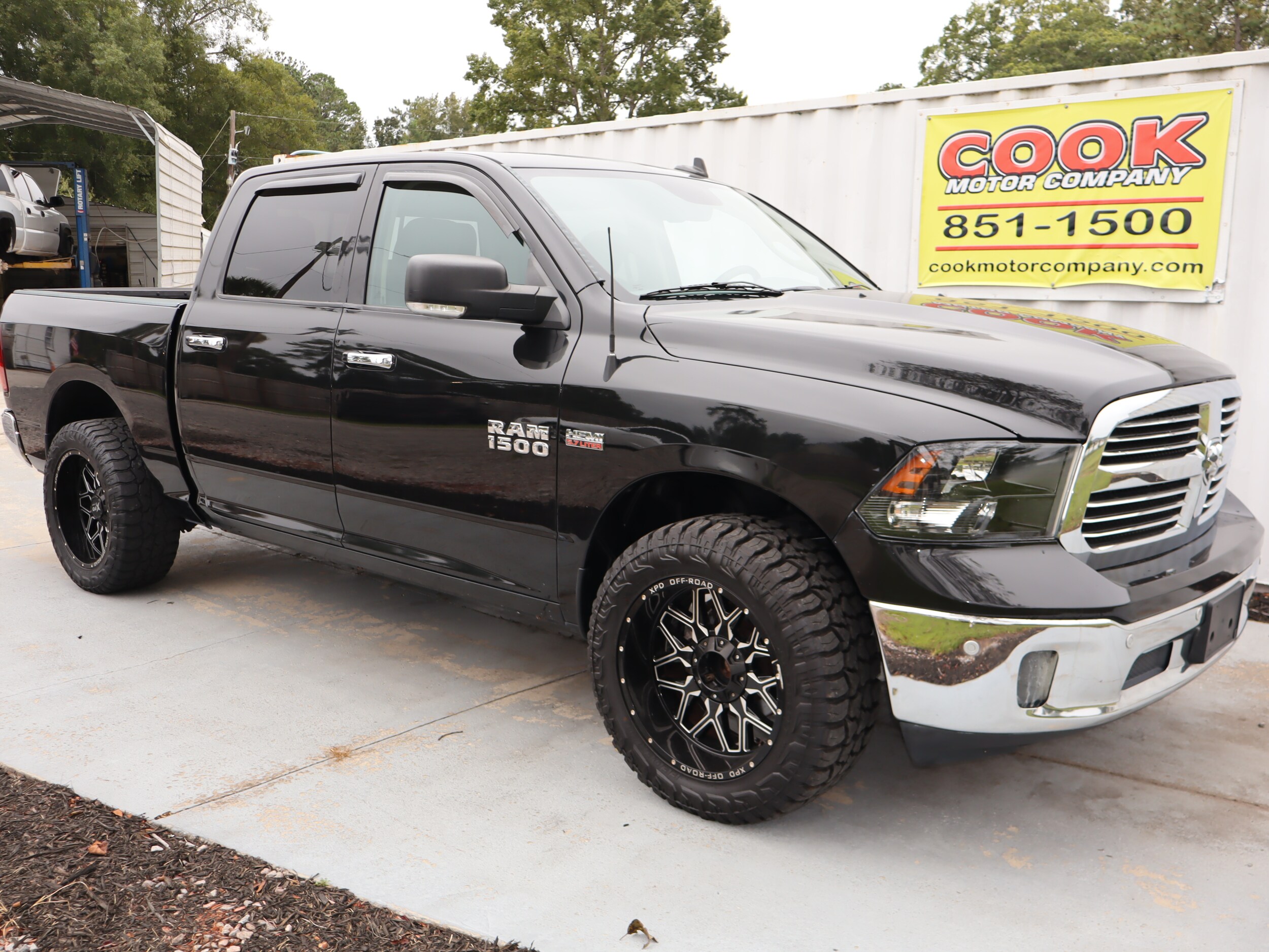 2017 Ram 1500 Big Horn photo 3