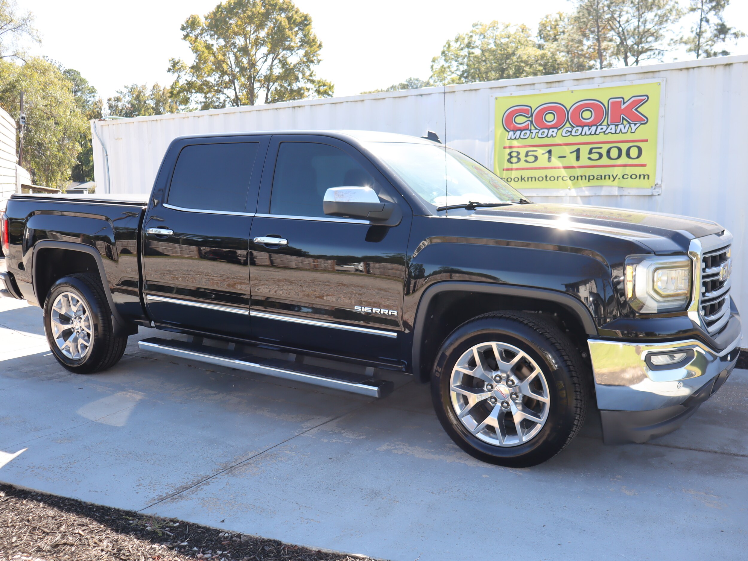 2018 Gmc Sierra 1500 SLT photo 2