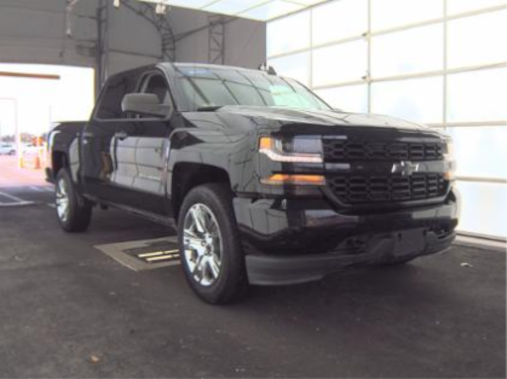 Used 2018 Chevrolet Silverado 1500 Silverado Custom 4x4 Crew Truck Crew Cab