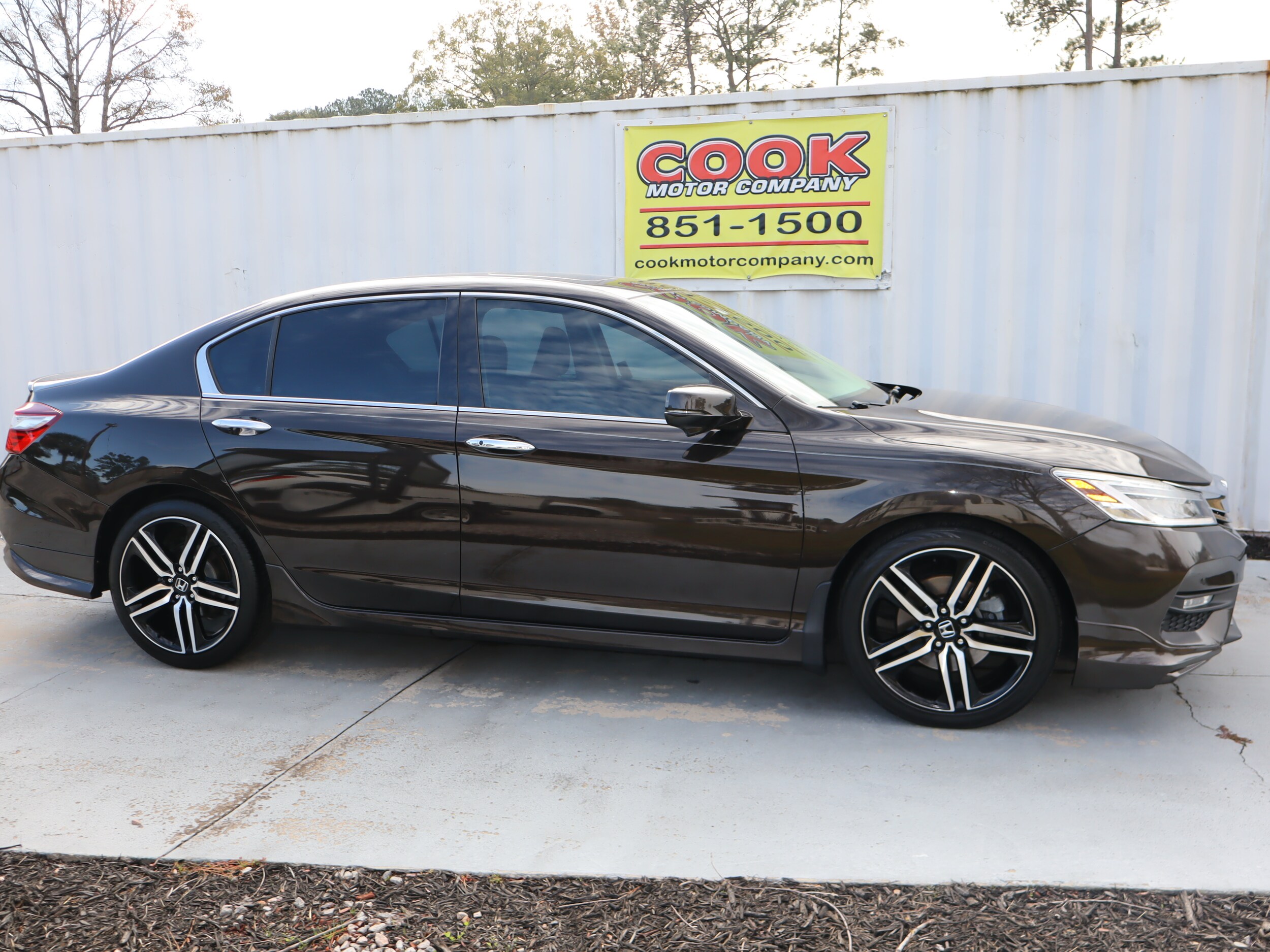 2017 Honda Accord Touring V6 photo 3