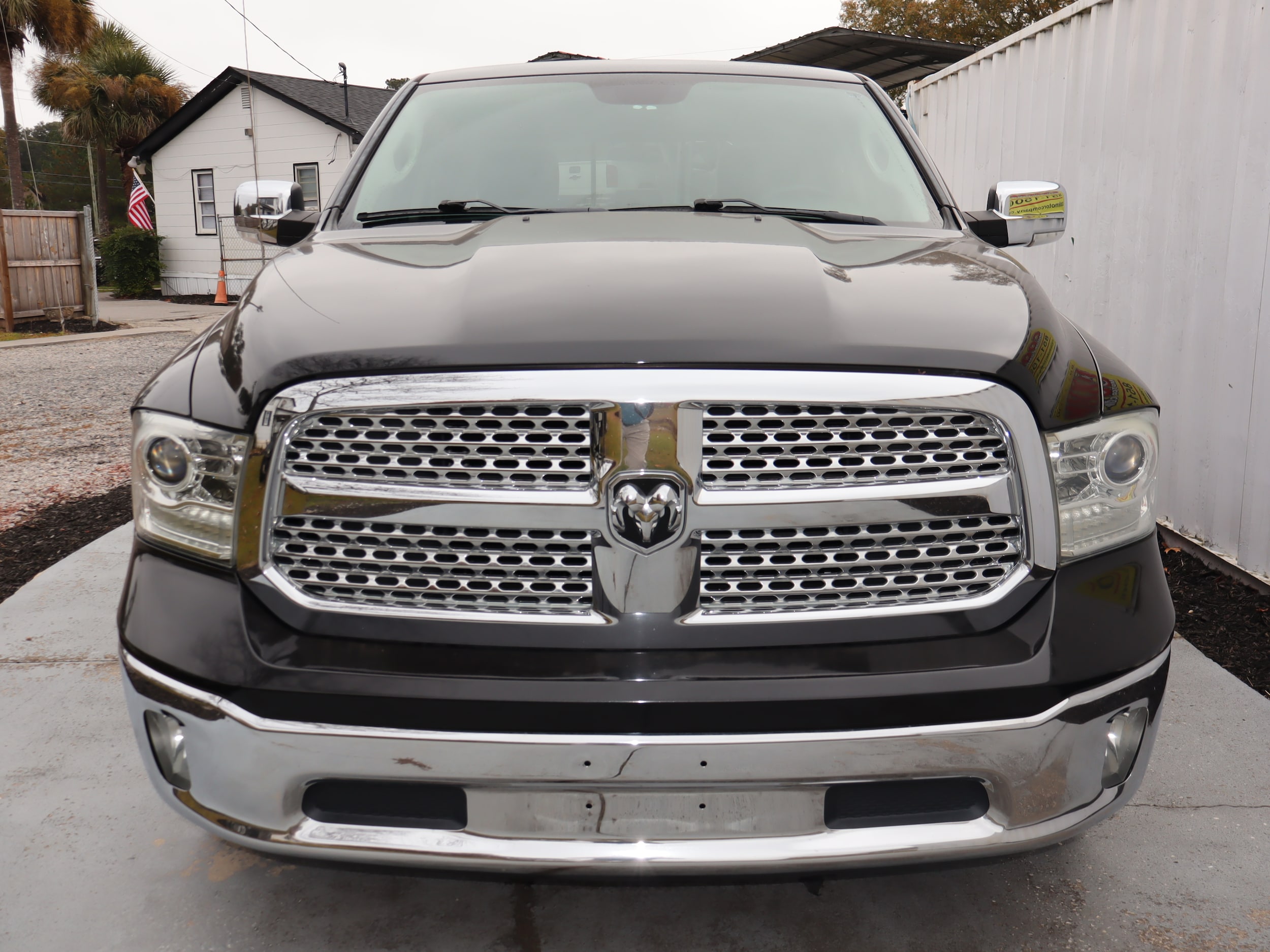 2018 Ram 1500 Laramie Crew Cab - 4