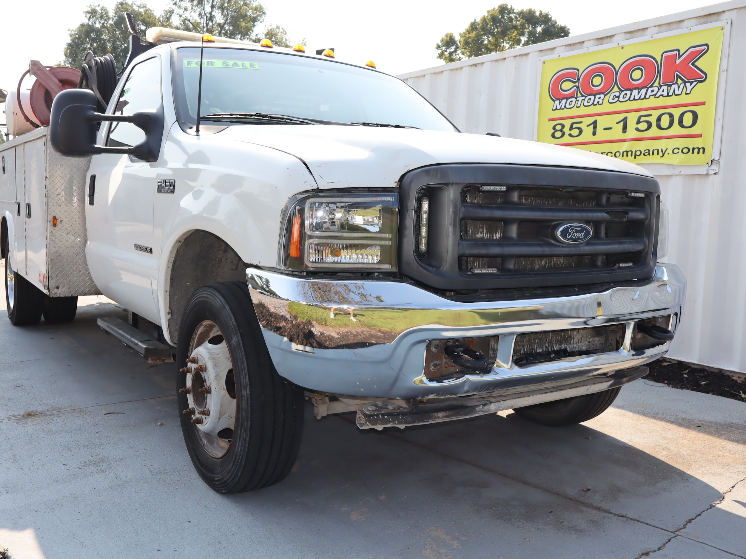 2002 Ford F-450 Chassis SERVICE BODY - 4