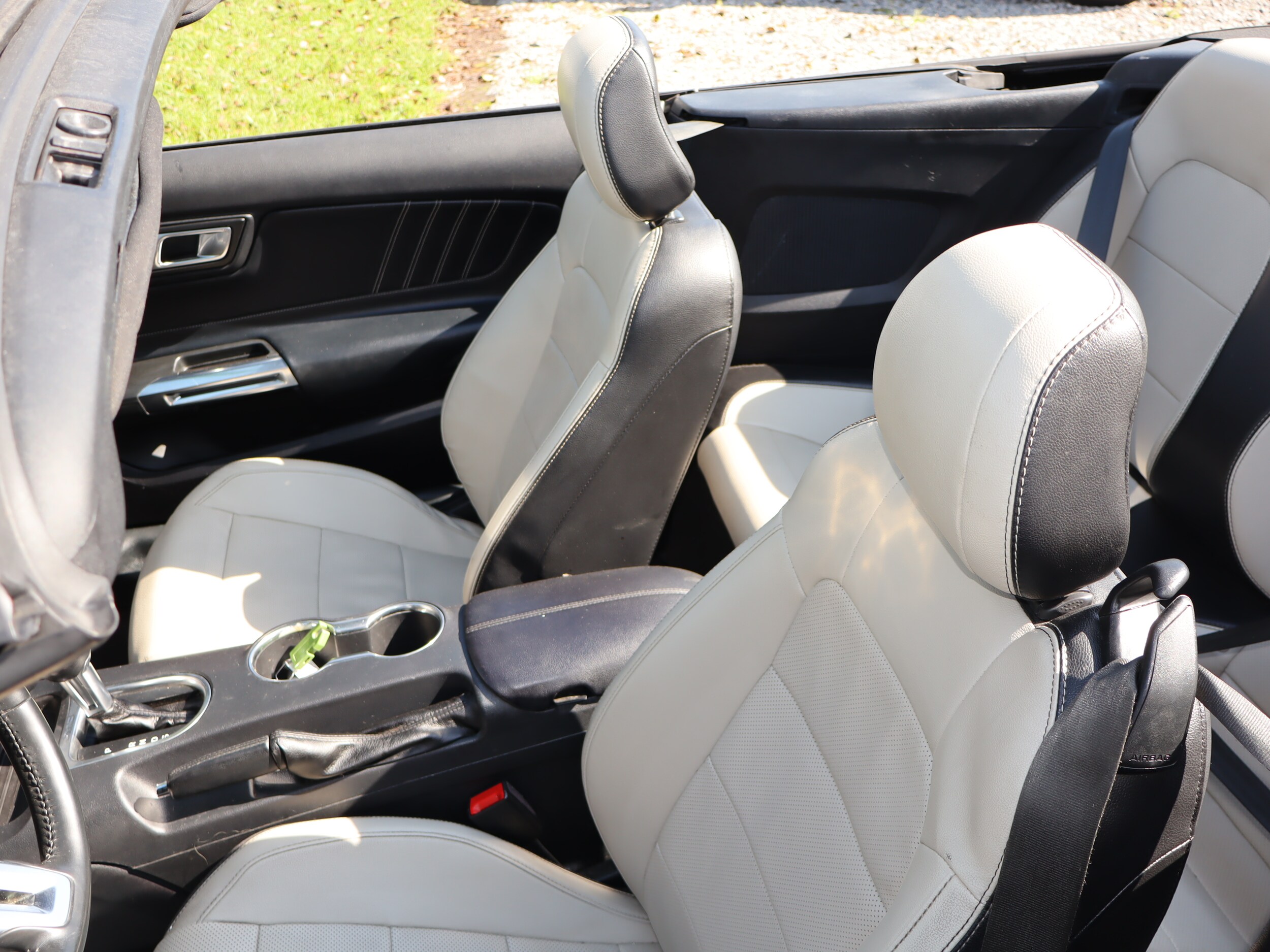 2021 Ford Mustang PREMIUM COVERTIBLE ECOBOOST - 11