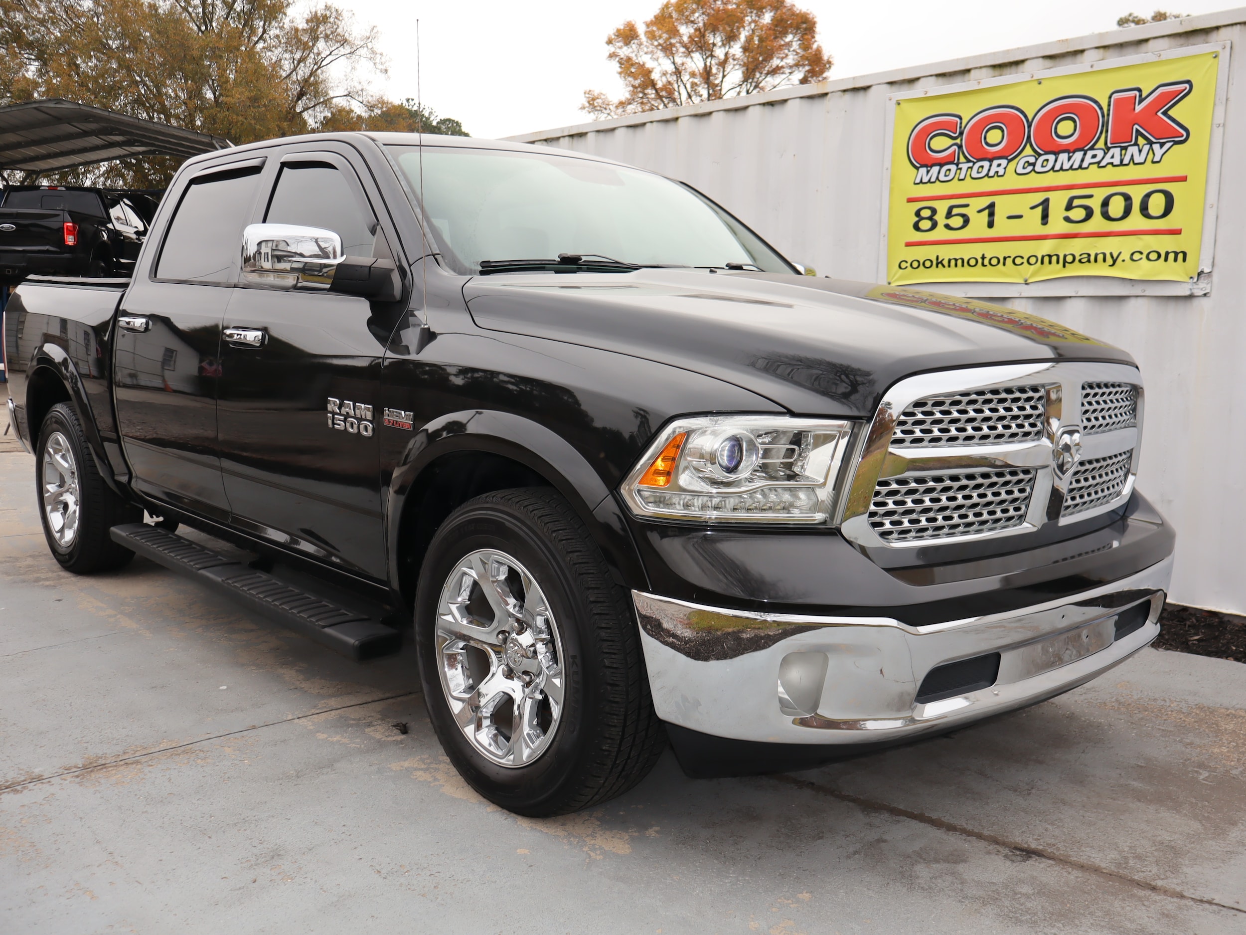 2018 Ram 1500 Laramie Crew Cab - 2