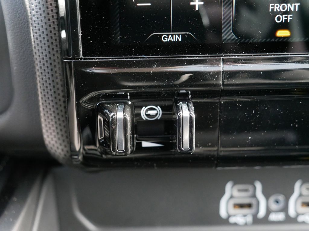 Thumbnail: 2025 RAM 1500 - 46