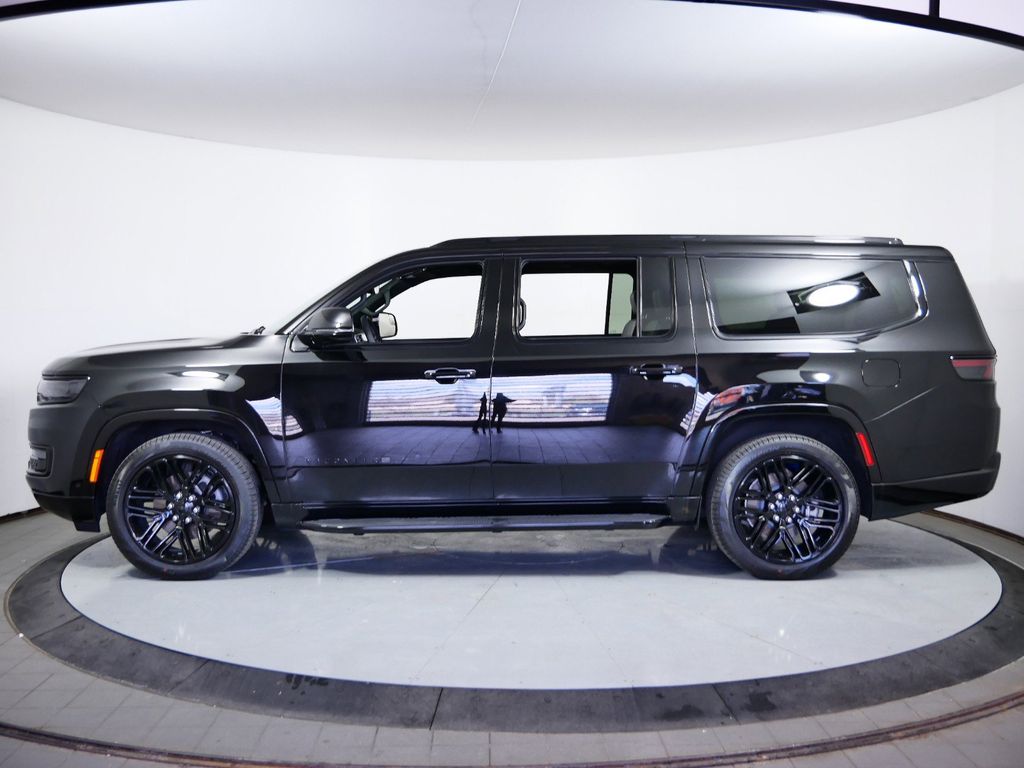 Thumbnail: 2024 Jeep Wagoneer - 14