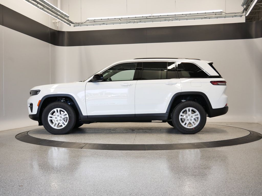 Thumbnail: 2025 Jeep Grand Cherokee - 42