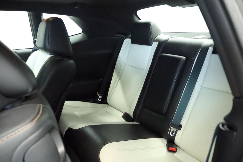 Thumbnail: 2016 Dodge Challenger - 22