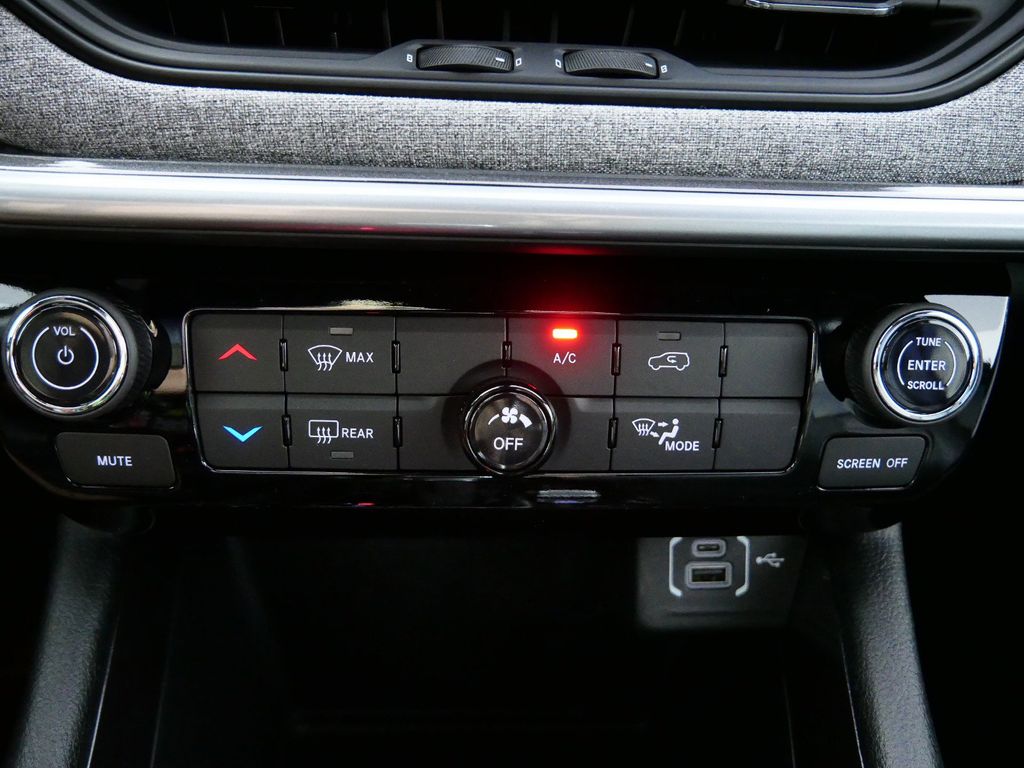 Thumbnail: 2024 Jeep Compass - 44