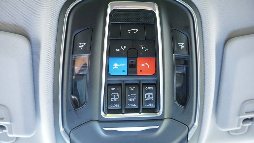 Thumbnail: 2022 Jeep Grand Cherokee - 39