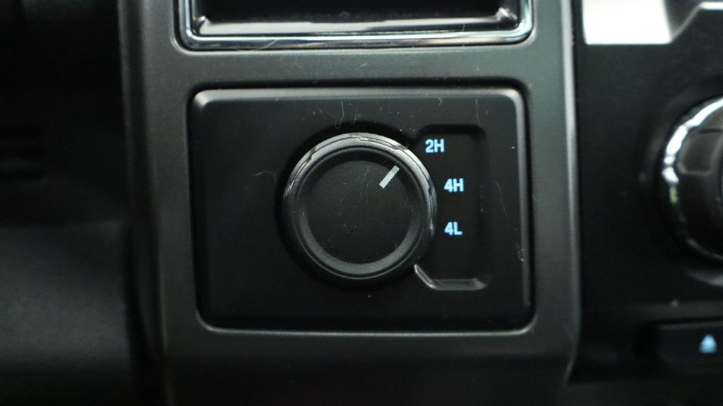 Thumbnail: 2018 Ford F-150 - 38