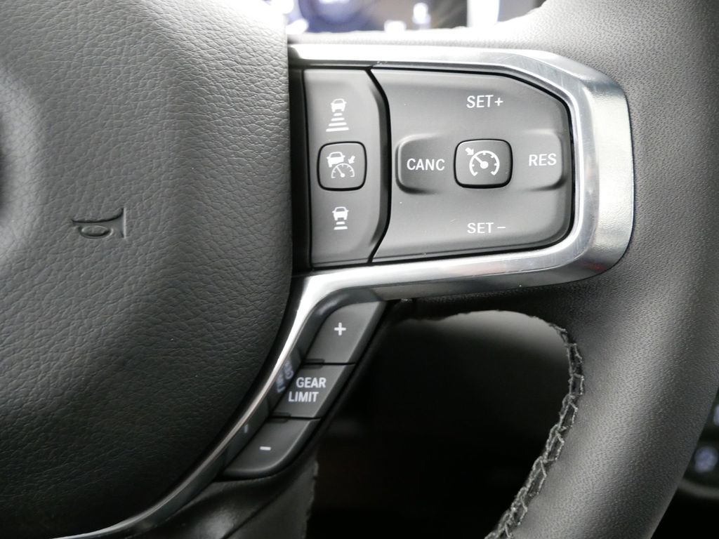 Thumbnail: 2025 RAM 1500 - 39