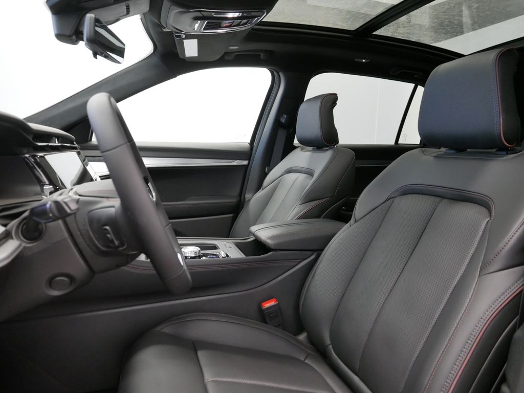 Thumbnail: 2024 Jeep Wagoneer S - 34